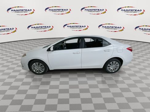 Used 2018 Toyota Corolla LE FWD image 5