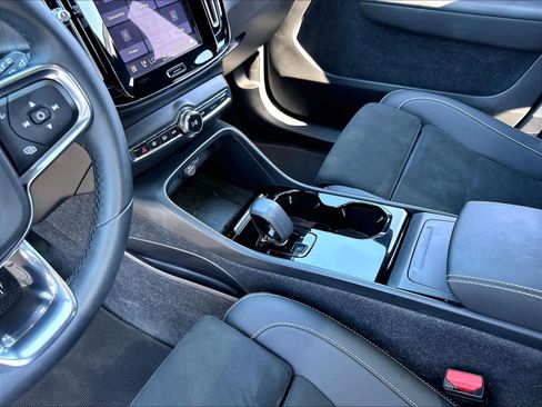Used 2023 Volvo XC40 Recharge Ultimate AWD/4WD image 20