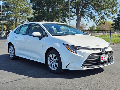 New 2026 Toyota Corolla LE FWD image 6