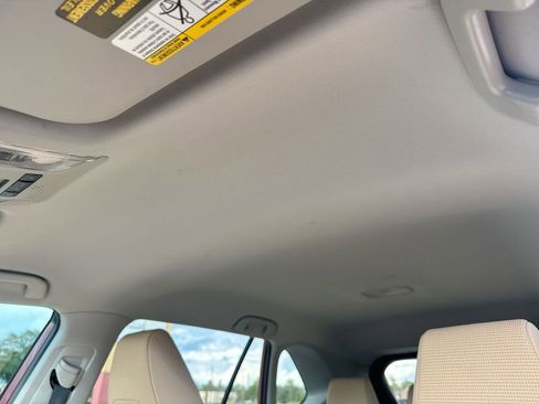 Used 2022 Toyota RAV4 LE image 20