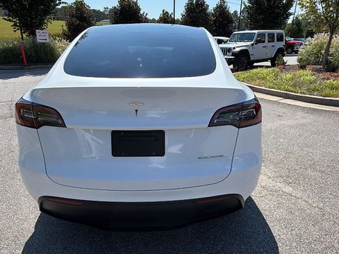 Used 2023 Tesla Model Y Long Range AWD/4WD image 9