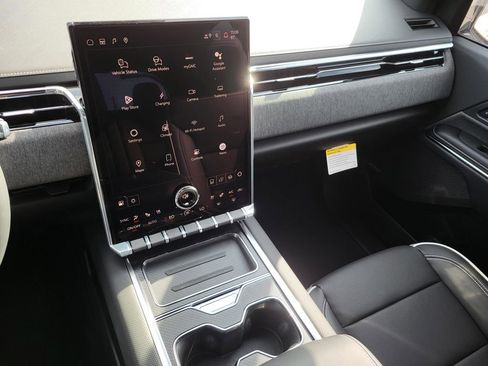 New 2026 GMC Sierra EV Elevation w/ Premium Package image 9