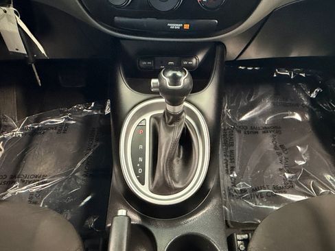 Used 2017 Kia Soul FWD image 19