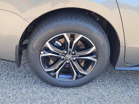 New 2026 Toyota Sienna Platinum AWD/4WD image 22