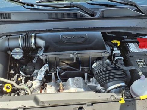 Used 2025 Jeep Compass Trailhawk w/ Trailer Tow Group image 32