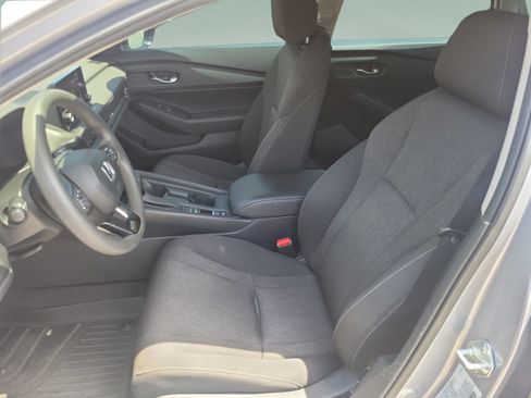 Used 2023 Honda Accord EX image 17