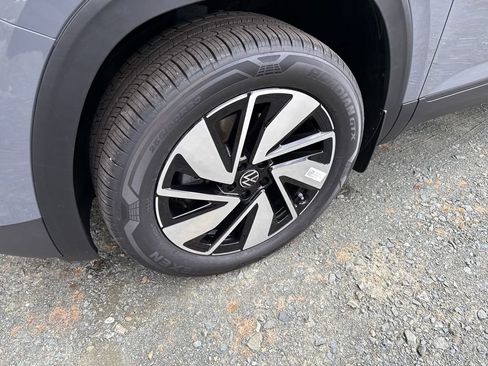 New 2026 Volkswagen Atlas SE image 2