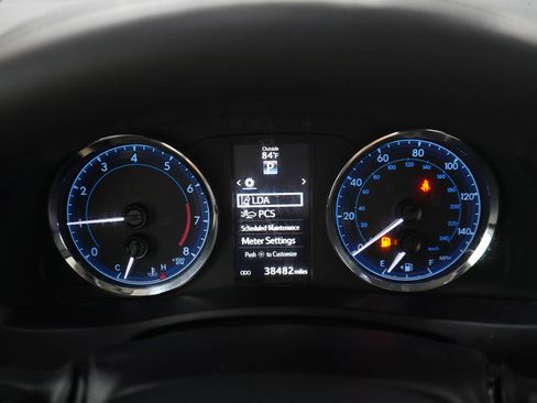 Used 2017 Toyota Corolla XSE FWD image 22