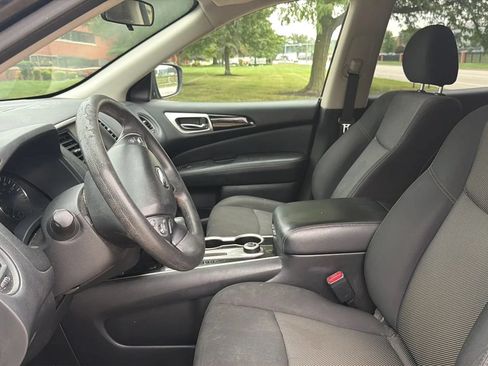 Used 2020 Nissan Pathfinder S AWD/4WD image 6