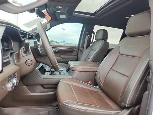 Used 2023 GMC Sierra 1500 Denali w/ Denali Reserve Package AWD/4WD image 13