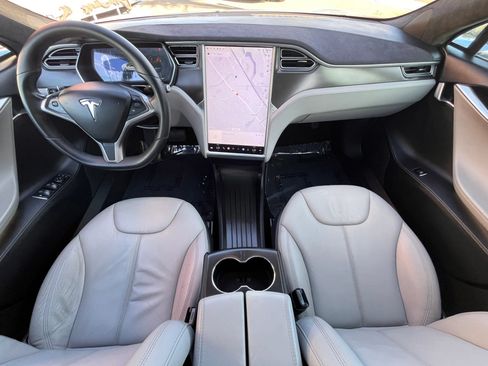 Used 2015 Tesla Model S 85 RWD image 15