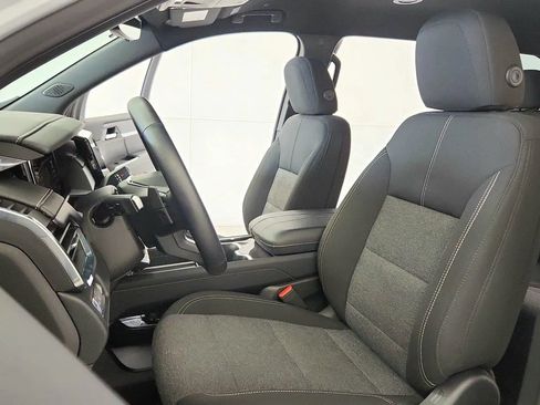Used 2026 GMC Acadia Elevation FWD image 19