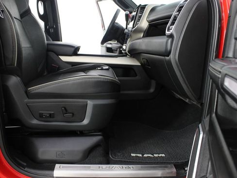 Used 2019 RAM 2500 Laramie AWD/4WD image 25