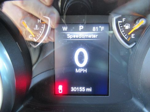 Used 2023 Jeep Gladiator Sport AWD/4WD image 26