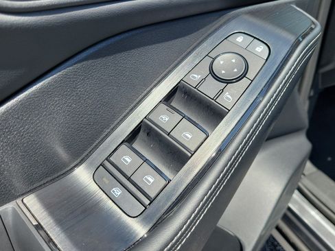 Certified 2024 Nissan Rogue SV FWD image 11