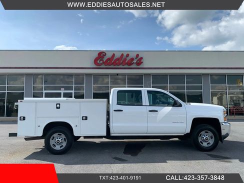 Used 2018 Chevrolet Silverado 2500 W/T image 1