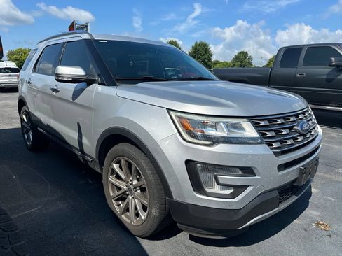 Used 2017 Ford Explorer Limited AWD/4WD image 2