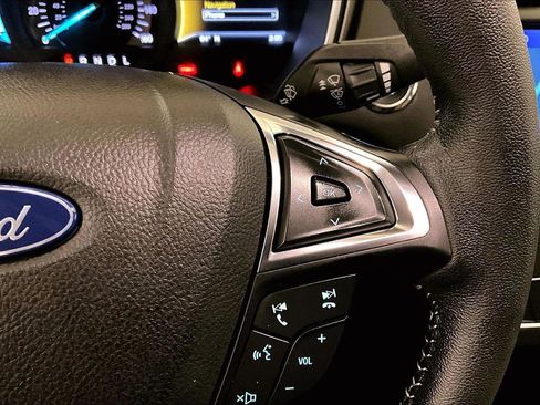 Used 2020 Ford Fusion SE w/ Equipment Group 151A image 18