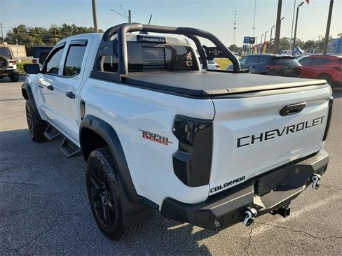 Used 2024 Chevrolet Colorado Trail Boss w/ Advanced Trailering Package image 3