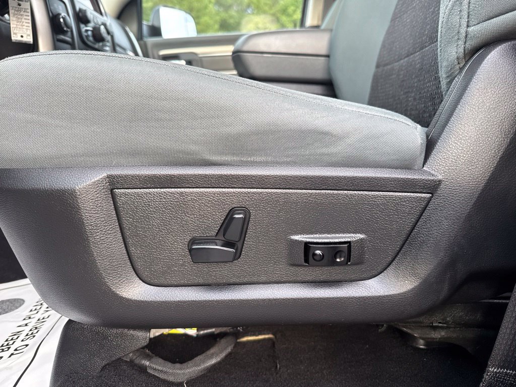 Used 2018 RAM 3500 Big Horn AWD/4WD image 26