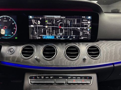 Used 2021 Mercedes-Benz E 450 E 450 image 24