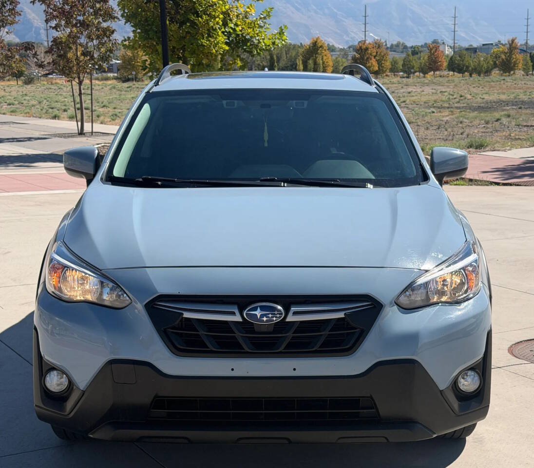 Used 2021 Subaru Crosstrek 2.0i Premium w/ Moonroof Package AWD/4WD image 2