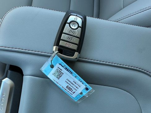 New 2025 Ford Expedition Active image 26