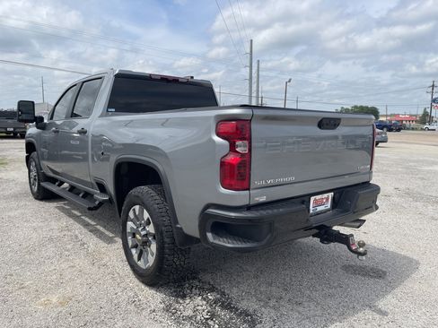 Used 2025 Chevrolet Silverado 2500 Custom w/ Custom Value Package AWD/4WD image 5