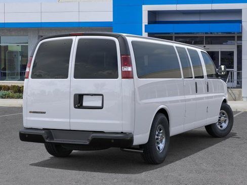 New 2026 Chevrolet Express 3500 LS RWD image 4