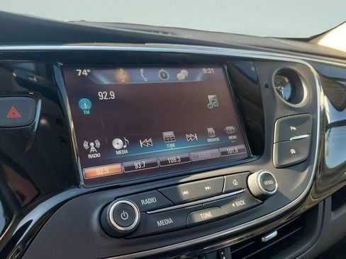 Used 2020 Buick Envision Essence FWD image 15