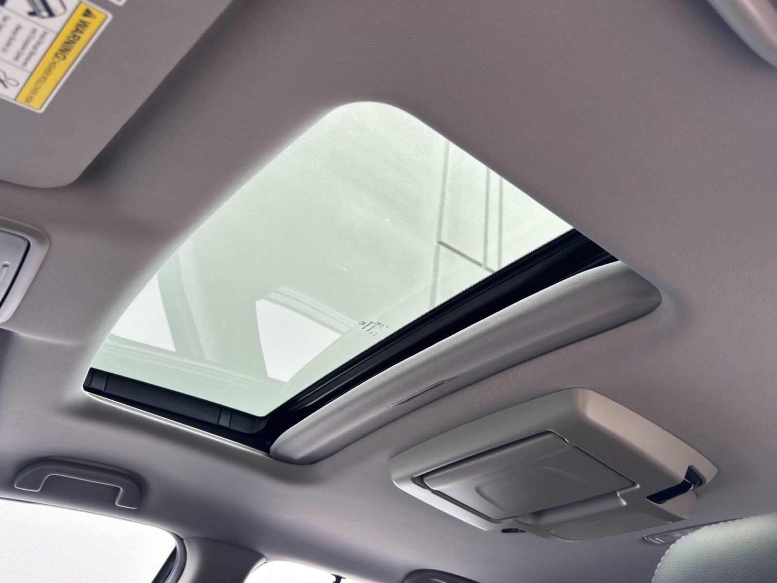 Used 2022 Honda Pilot Touring image 11