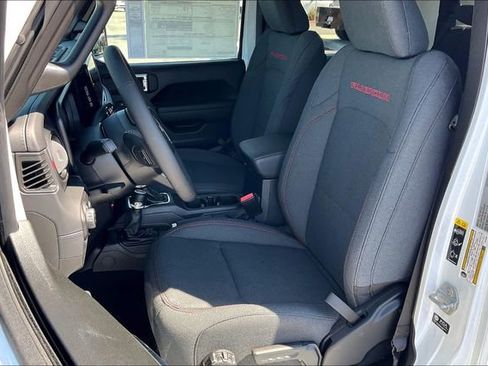 New 2025 Jeep Gladiator Rubicon w/ Safety Group image 8