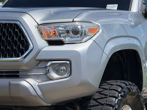 Used 2019 Toyota Tacoma SR w/ SR Convenience Package RWD image 12
