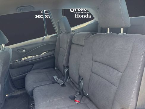 Used 2017 Honda Pilot LX image 10