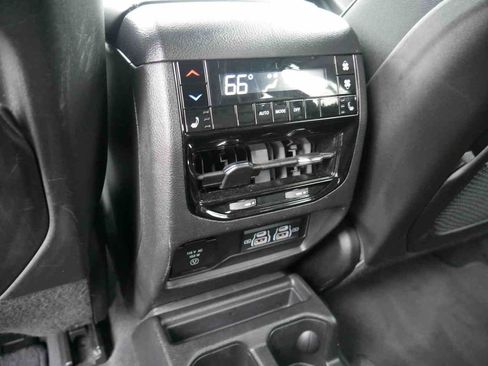 Certified 2024 Jeep Grand Cherokee L Limited w/ Luxury Tech Group II image 15