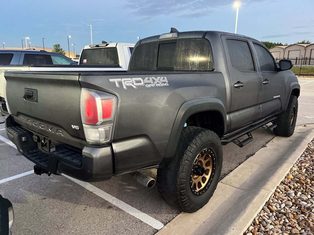 Used 2021 Toyota Tacoma TRD Off-Road w/ Technology Package AWD/4WD image 3