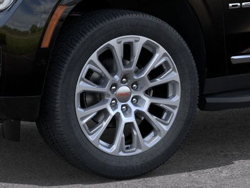 New 2026 GMC Yukon XL Denali w/ Advanced Technology Package AWD/4WD image 9