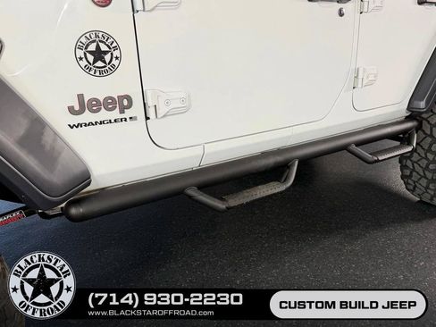 Used 2025 Jeep Wrangler Unlimited Rubicon AWD/4WD image 8