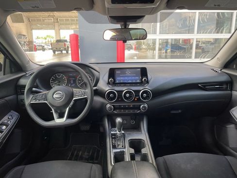 Certified 2020 Nissan Sentra S FWD image 10