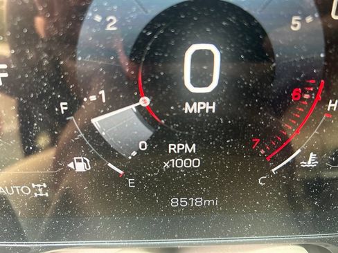 Used 2025 GMC Yukon XL Denali w/ Sun & Power Step Package AWD/4WD image 10