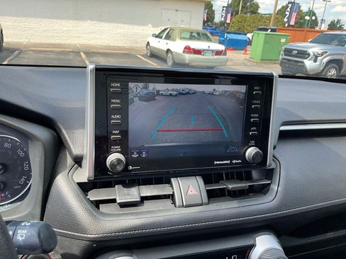 Used 2019 Toyota RAV4 XLE w/ Convenience Package AWD/4WD image 13