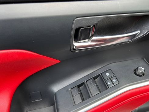 Used 2021 Toyota Highlander XSE image 12