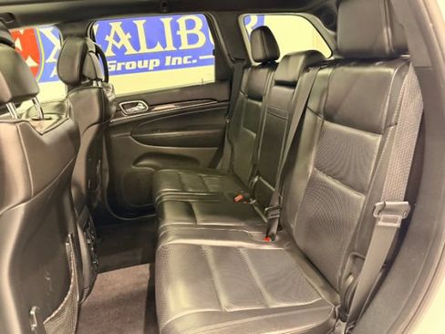 Used 2018 Jeep Grand Cherokee Overland AWD/4WD image 41