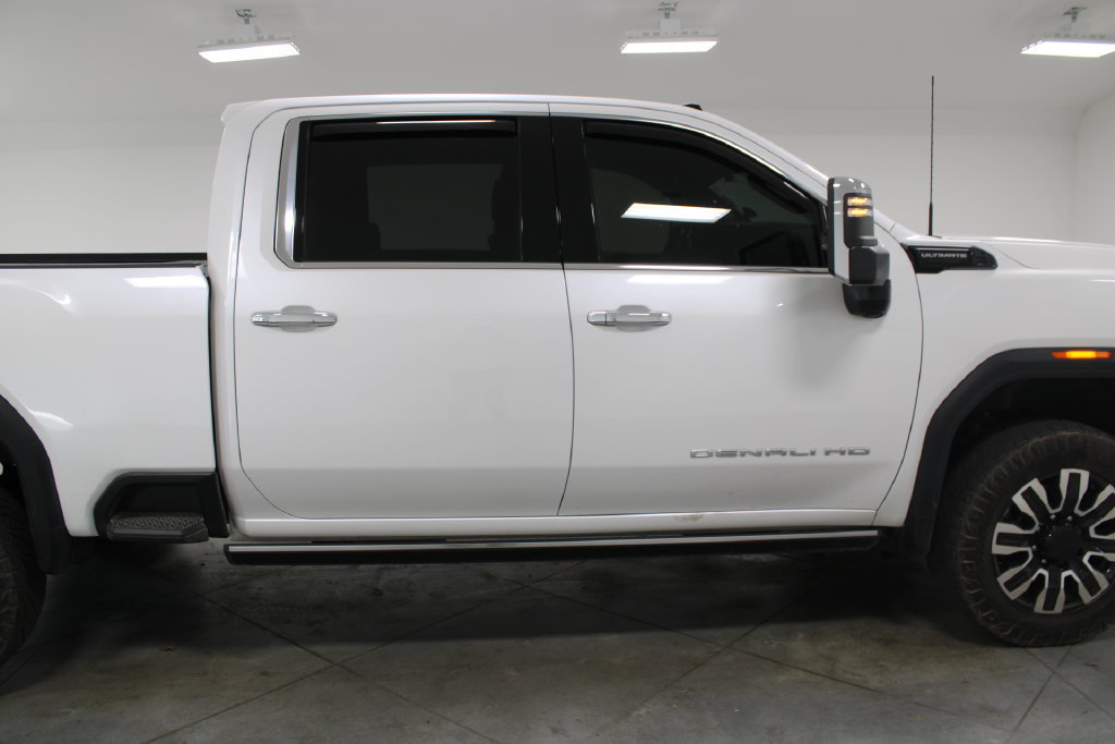 Used 2025 GMC Sierra 3500 Denali Ultimate AWD/4WD image 11