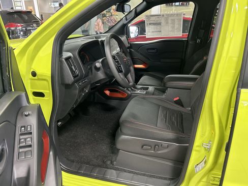 New 2026 Nissan Frontier PRO-4X w/ Pro-4x Convenience Package AWD/4WD image 12