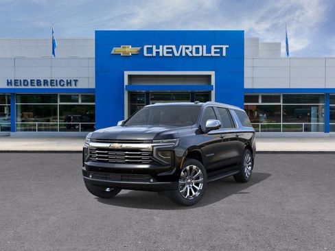 New 2025 Chevrolet Suburban Premier image 8