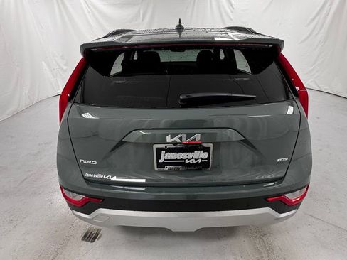 New 2026 Kia Niro EX FWD image 4