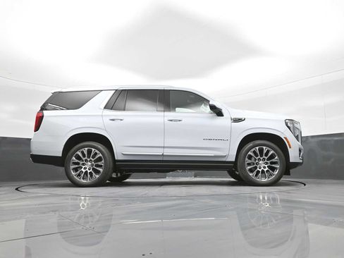 New 2026 GMC Yukon Denali w/ Sun & Power Step Package image 44