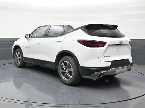 Used 2024 Chevrolet Blazer LT FWD image 3