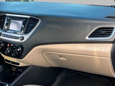 Used 2022 Hyundai Accent SE FWD image 18
